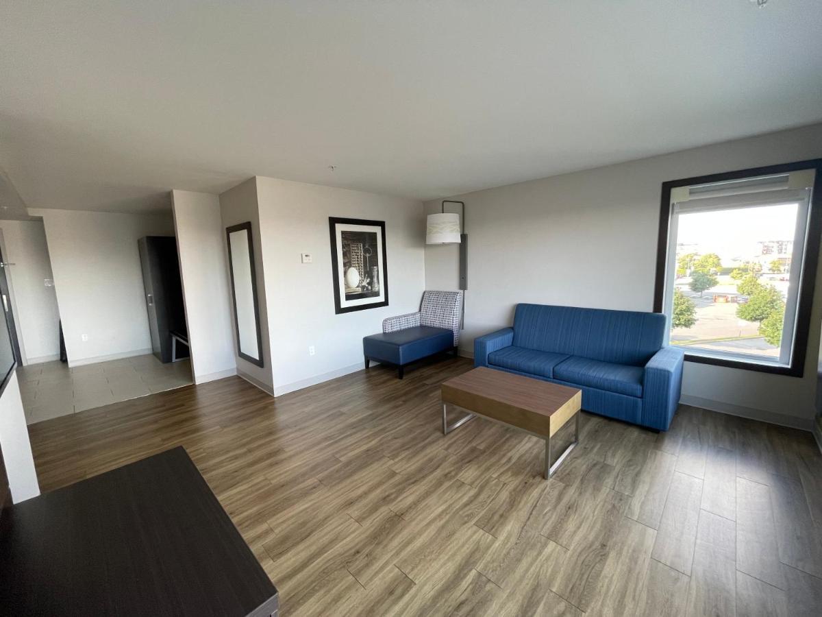 Holiday Inn Express & Suites - Gatineau - Ottawa By Ihg Εξωτερικό φωτογραφία